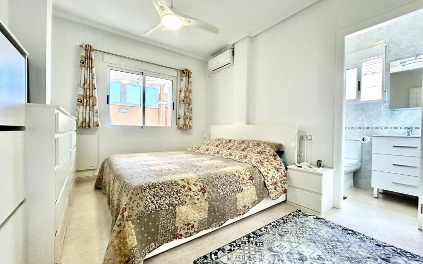 Herverkoop - Villa -
Villamartin - Costa Blanca