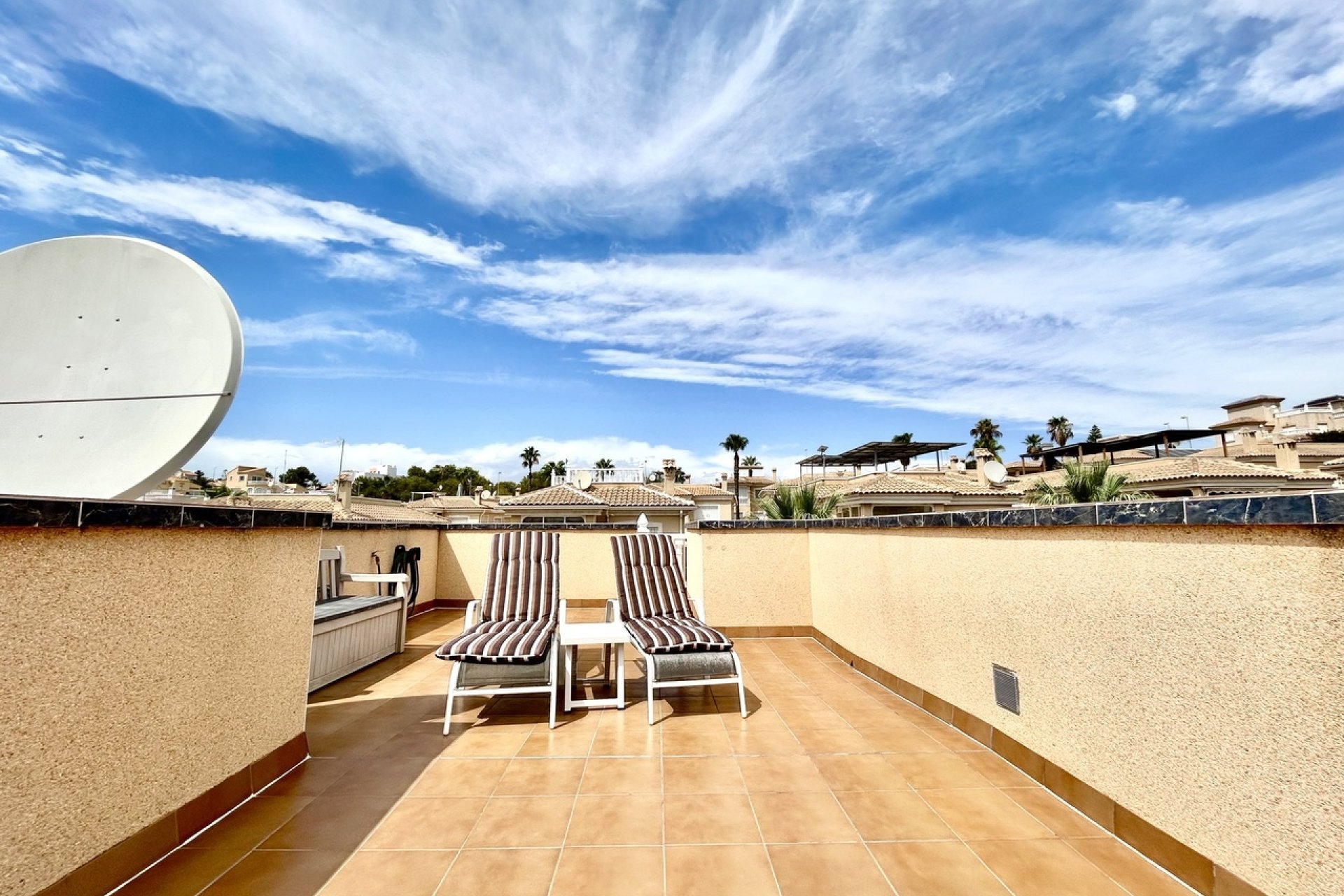 Herverkoop - Villa -
Villamartin - Costa Blanca