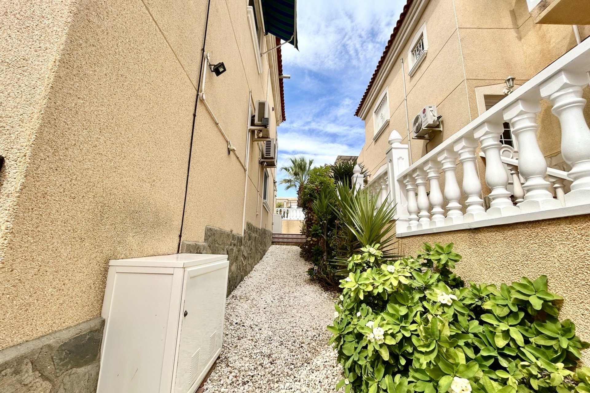 Herverkoop - Villa -
Villamartin - Costa Blanca