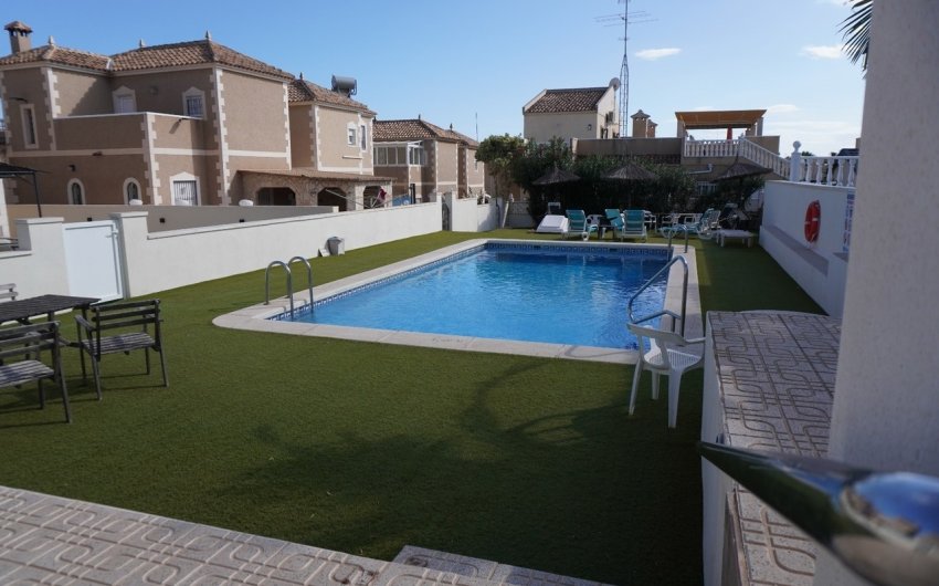 Herverkoop - Villa -
Villamartin - Costa Blanca