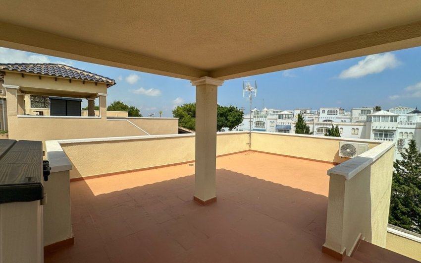 Herverkoop - Villa -
Villamartin - Costa Blanca