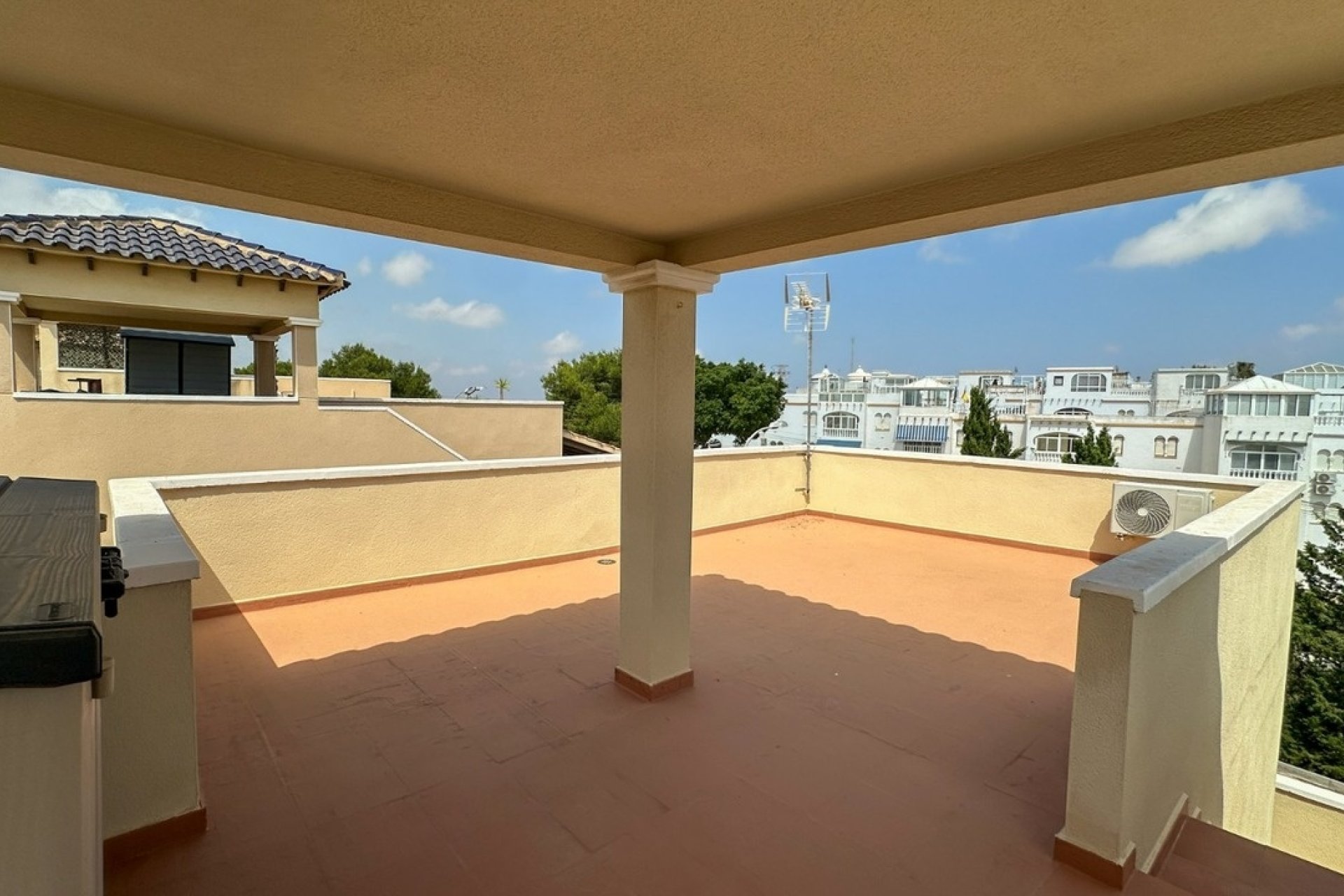 Herverkoop - Villa -
Villamartin - Costa Blanca