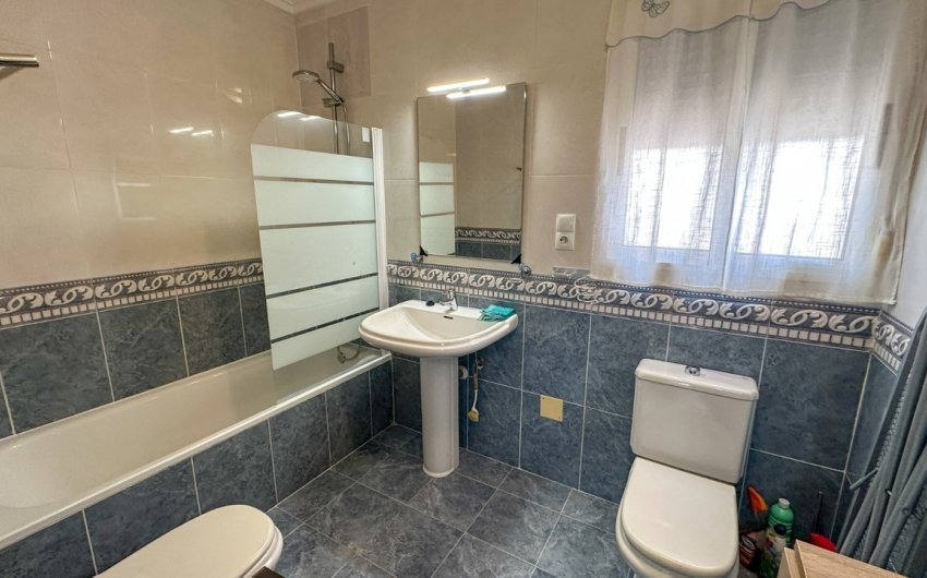 Herverkoop - Villa -
Villamartin - Costa Blanca