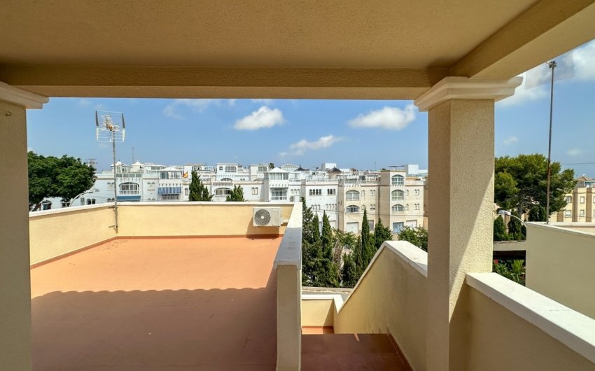 Herverkoop - Villa -
Villamartin - Costa Blanca
