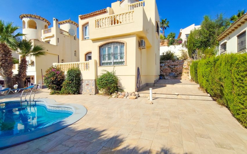 Herverkoop - Villa -
Villamartin - Costa Blanca