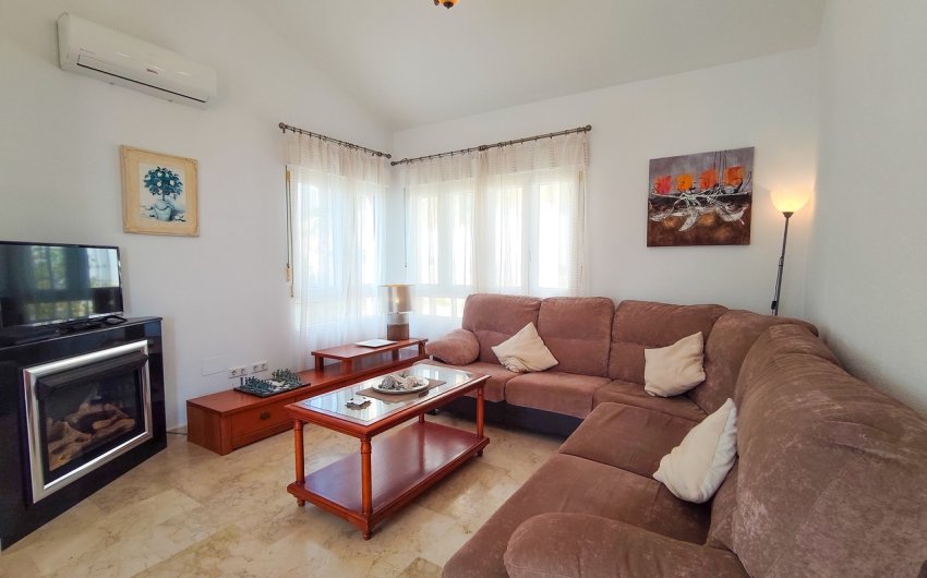Herverkoop - Villa -
Villamartin - Costa Blanca