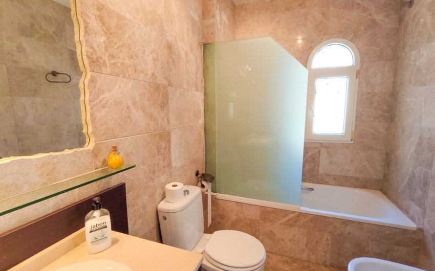 Herverkoop - Villa -
Villamartin - Costa Blanca