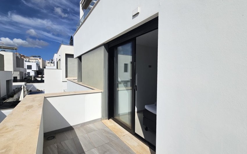 Herverkoop - Villa -
Villamartin - Costa Blanca