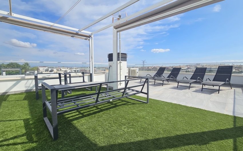 Herverkoop - Villa -
Villamartin - Costa Blanca