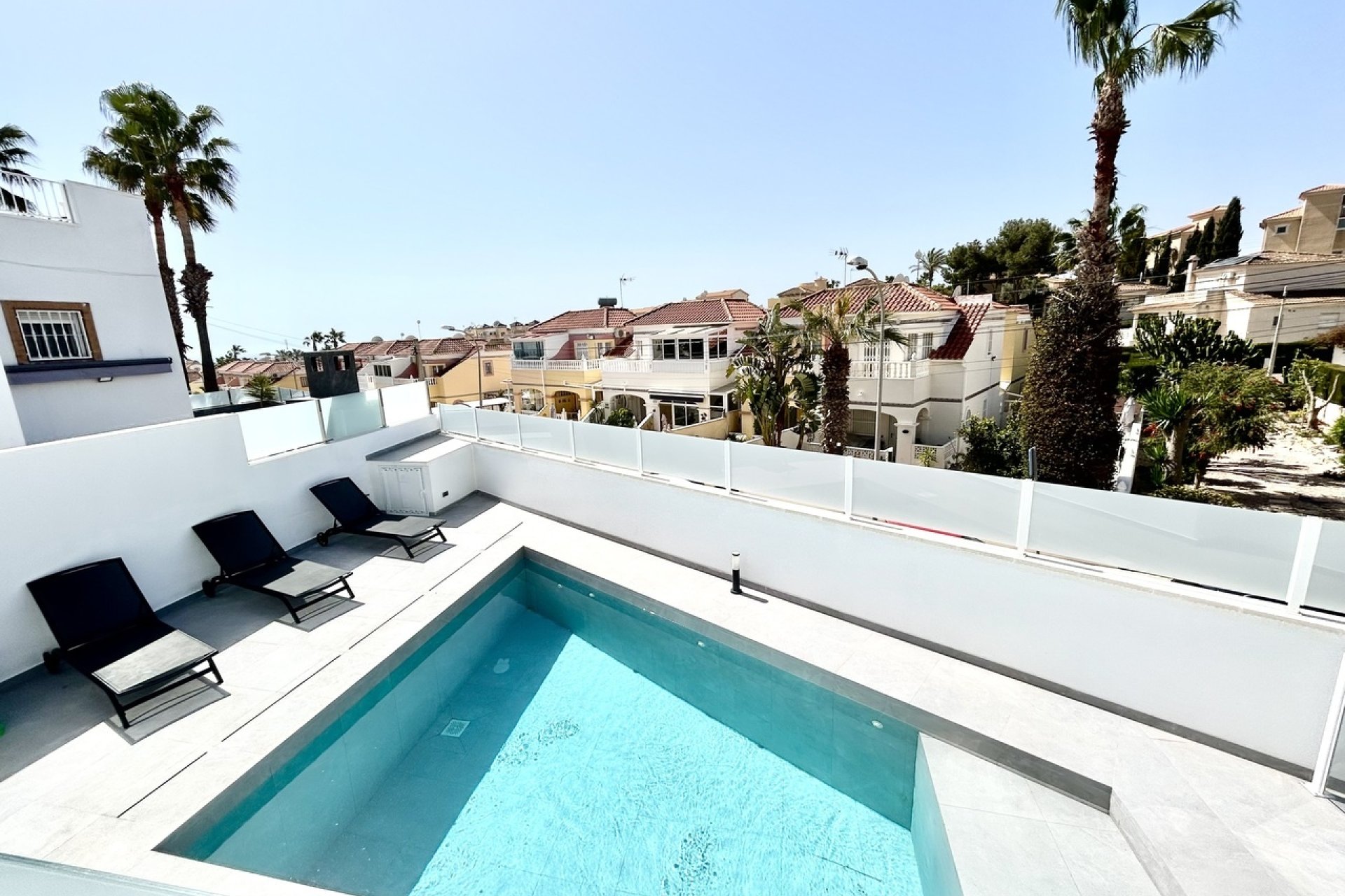 Herverkoop - Villa -
Villamartin - Costa Blanca