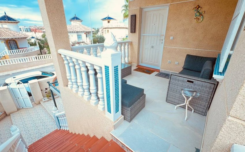 Herverkoop - Villa -
Villamartin - Costa Blanca