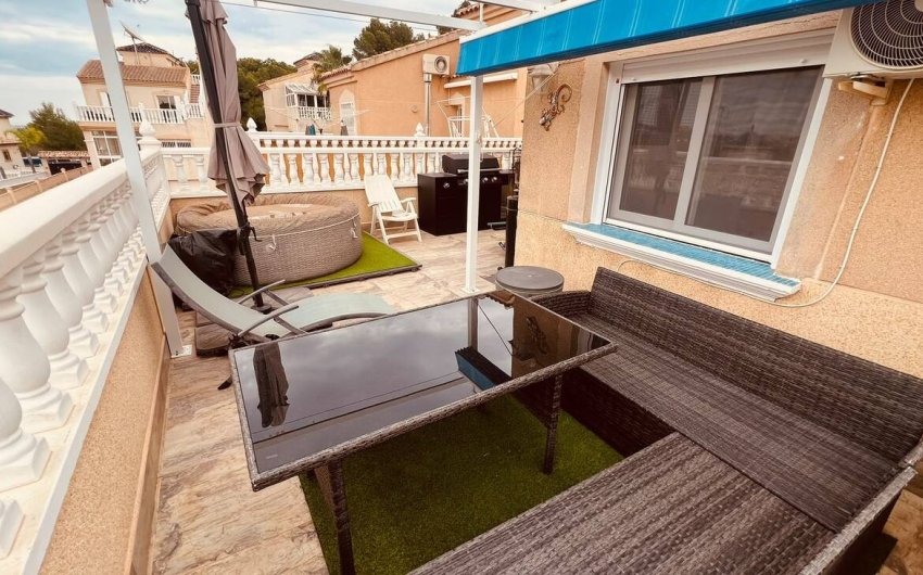 Herverkoop - Villa -
Villamartin - Costa Blanca