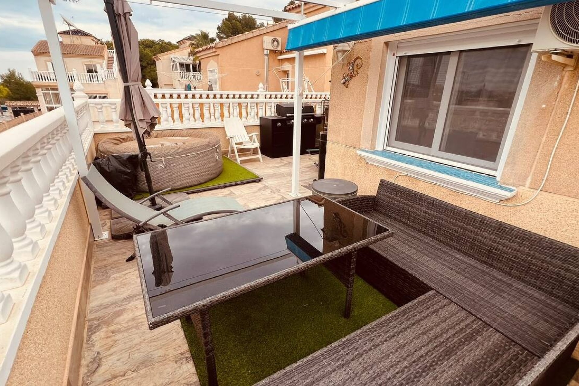 Herverkoop - Villa -
Villamartin - Costa Blanca