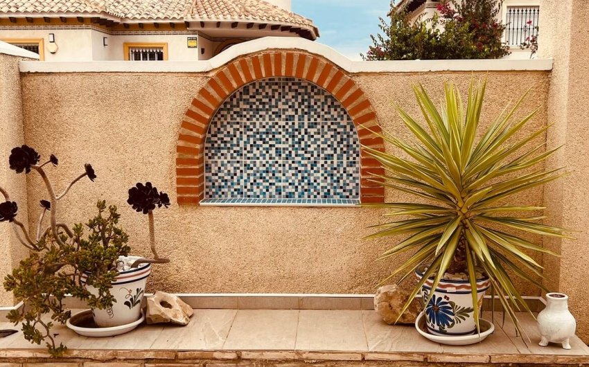 Herverkoop - Villa -
Villamartin - Costa Blanca