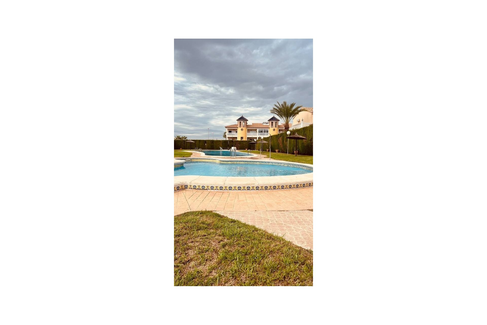Herverkoop - Villa -
Villamartin - Costa Blanca