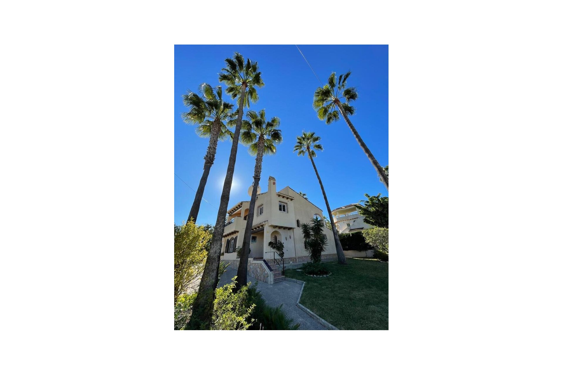 Herverkoop - Villa -
Villamartin - Costa Blanca