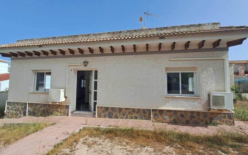Herverkoop - Villa -
Villamartin - Costa Blanca