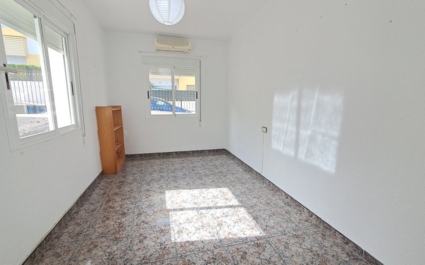 Herverkoop - Villa -
Villamartin - Costa Blanca