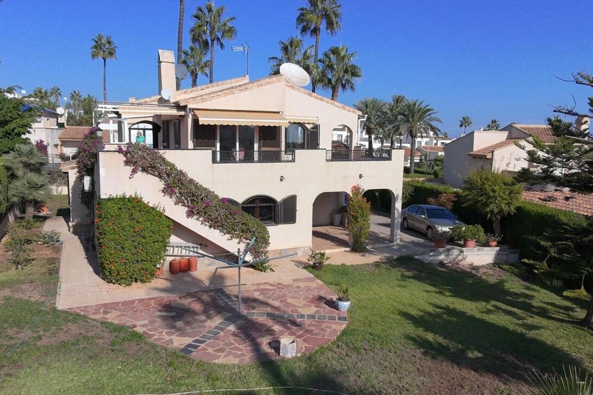 Herverkoop - Villa -
Villamartin - Costa Blanca