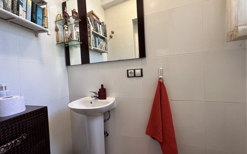 Herverkoop - Villa -
Villamartin - Costa Blanca