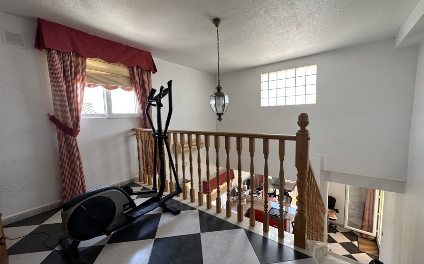 Herverkoop - Villa -
Villamartin - Costa Blanca