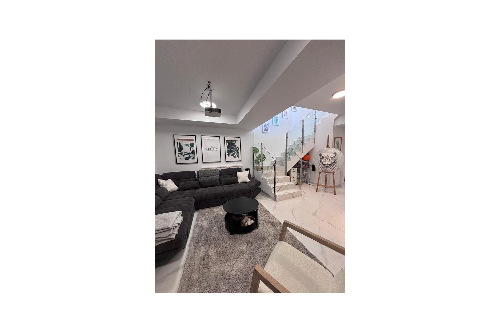 Herverkoop - Villa -
Villamartin - Costa Blanca