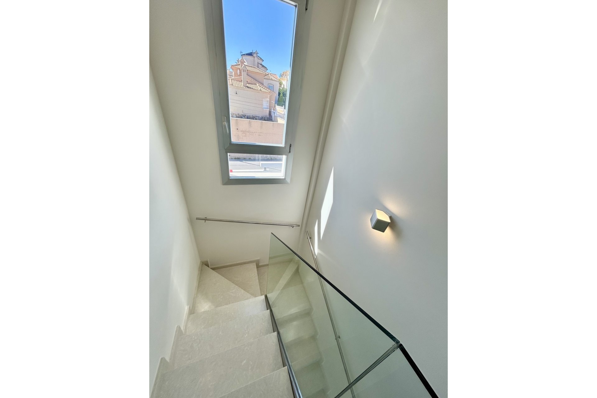 Herverkoop - Villa -
Villamartin - Costa Blanca