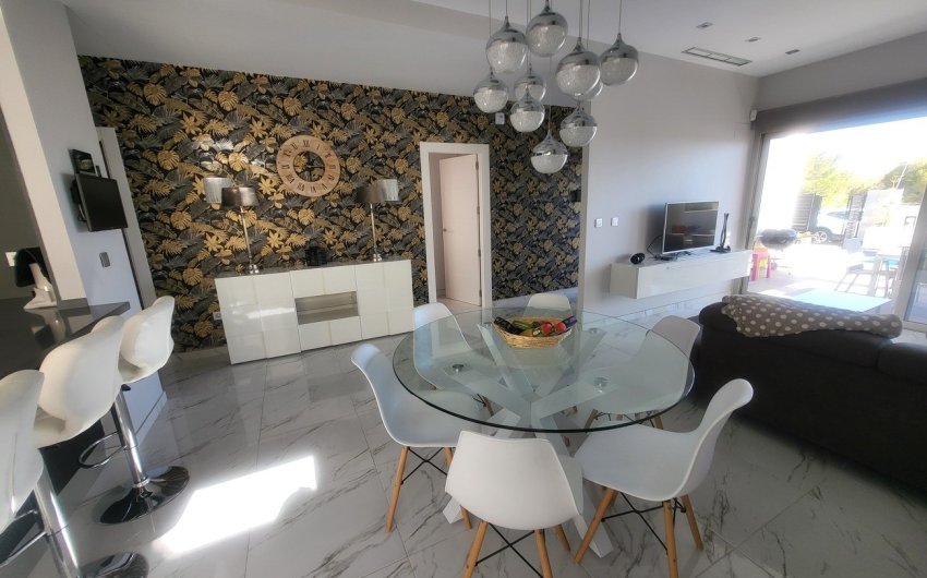 Herverkoop - Villa -
Villamartin - Costa Blanca