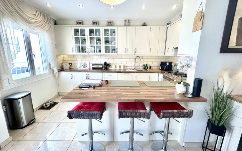 Herverkoop - Villa -
Villamartin - Costa Blanca