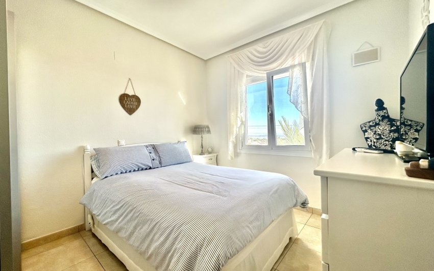 Herverkoop - Villa -
Villamartin - Costa Blanca