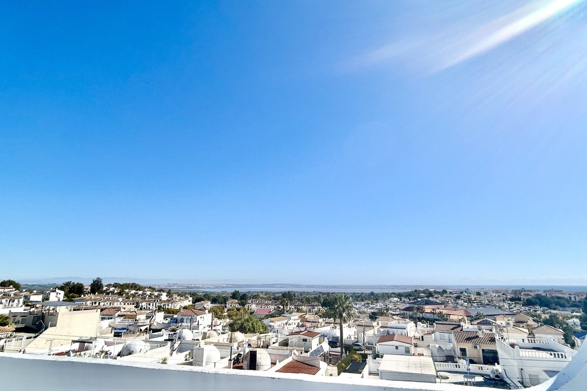 Herverkoop - Villa -
Villamartin - Costa Blanca