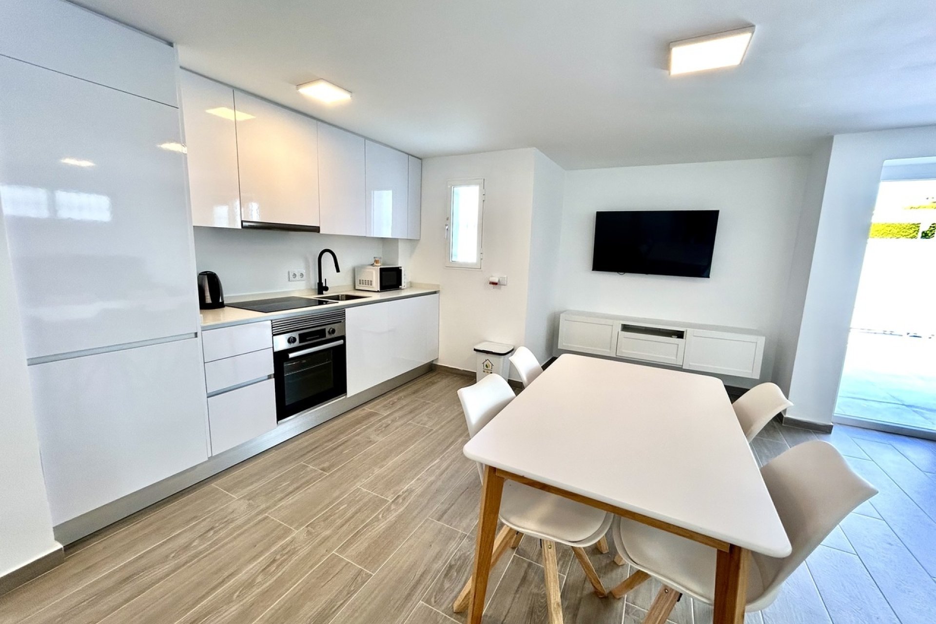 Herverkoop - Villa -
Villamartin - Costa Blanca