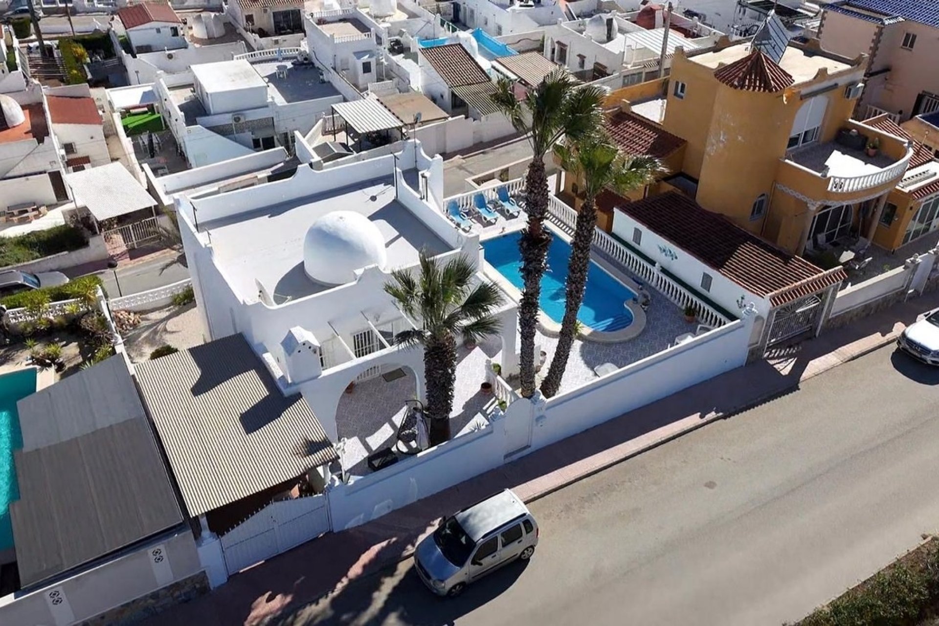 Herverkoop - Villa -
Villamartin - Costa Blanca