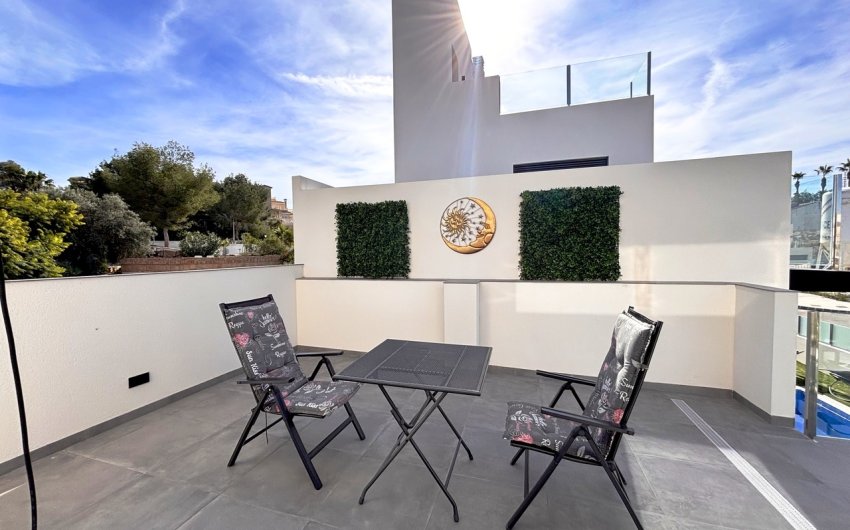 Herverkoop - Villa -
Villamartin - Costa Blanca