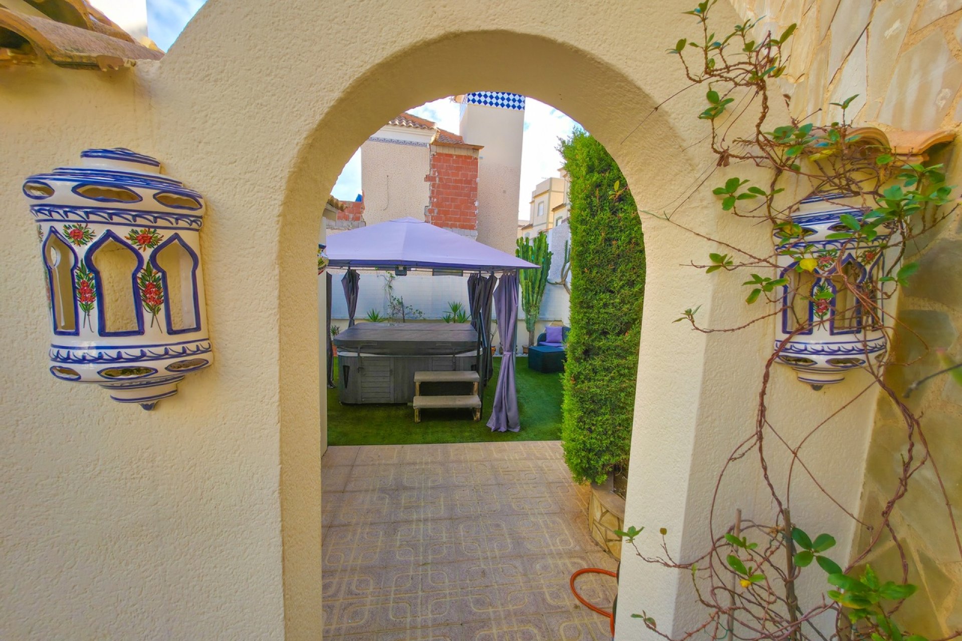 Herverkoop - Villa -
Villamartin - Costa Blanca