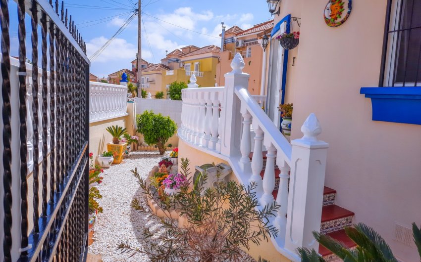 Herverkoop - Villa -
Villamartin - Costa Blanca