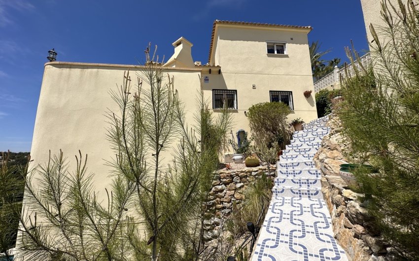 Herverkoop - Villa -
Villamartin - Costa Blanca