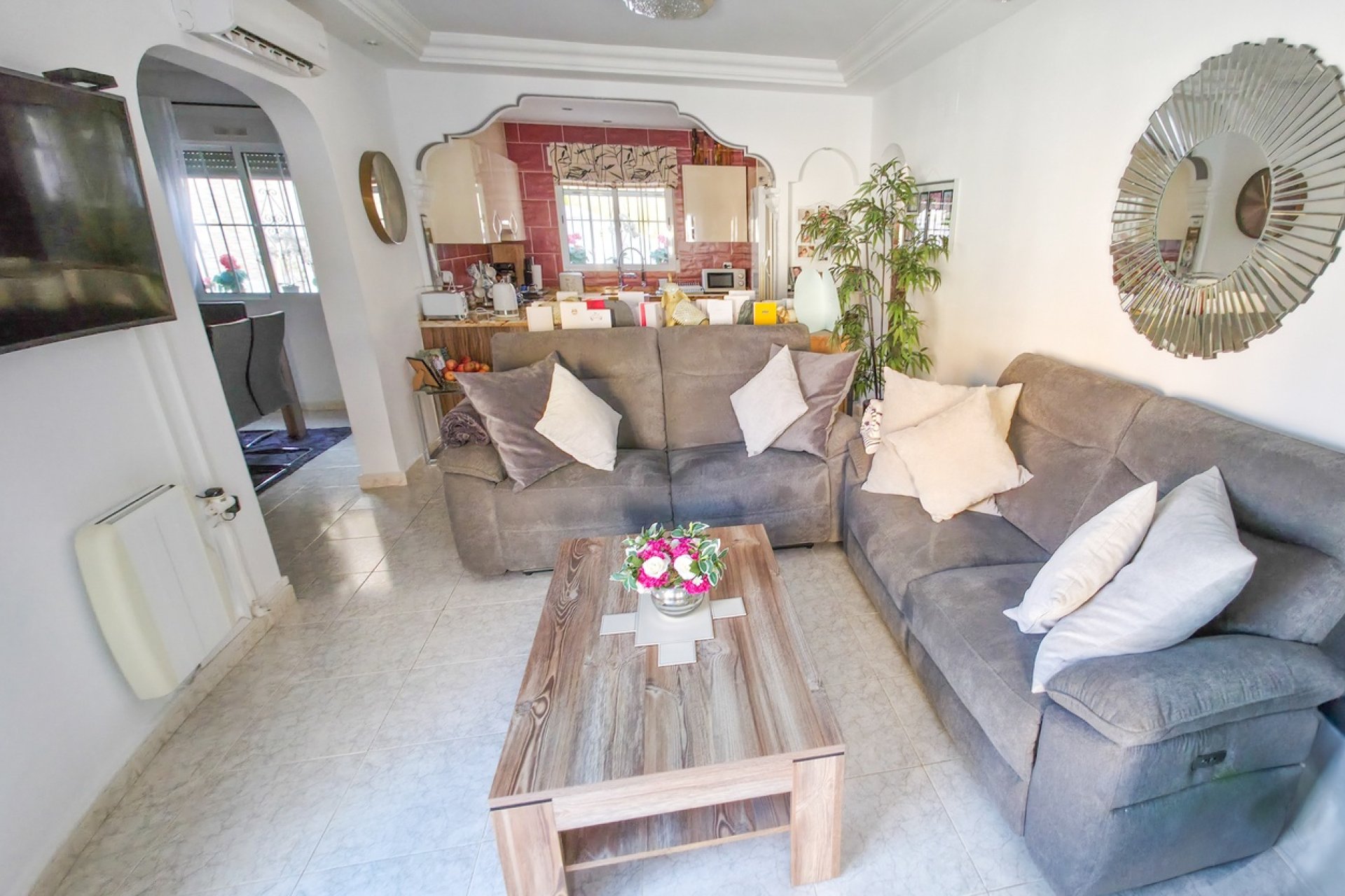 Herverkoop - Villa -
Villamartin - Costa Blanca