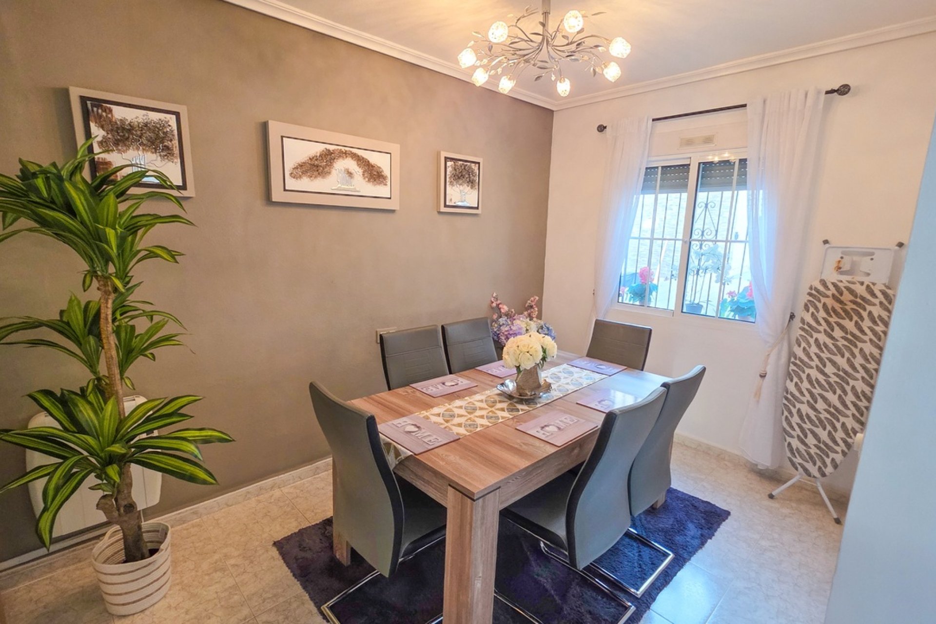 Herverkoop - Villa -
Villamartin - Costa Blanca
