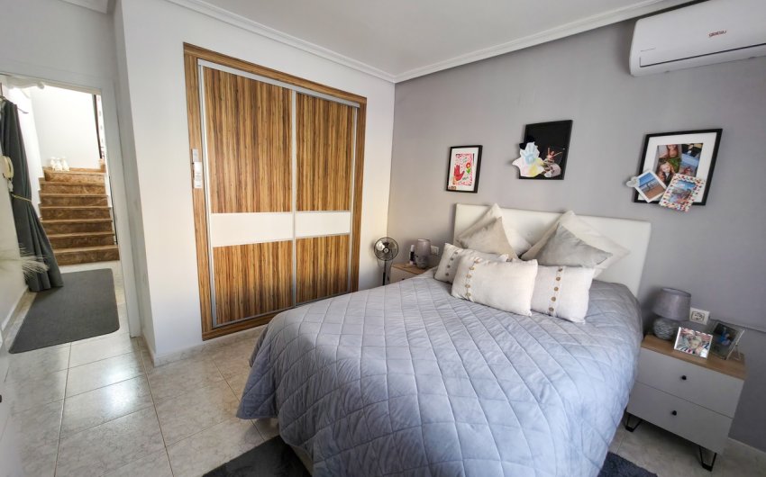 Herverkoop - Villa -
Villamartin - Costa Blanca
