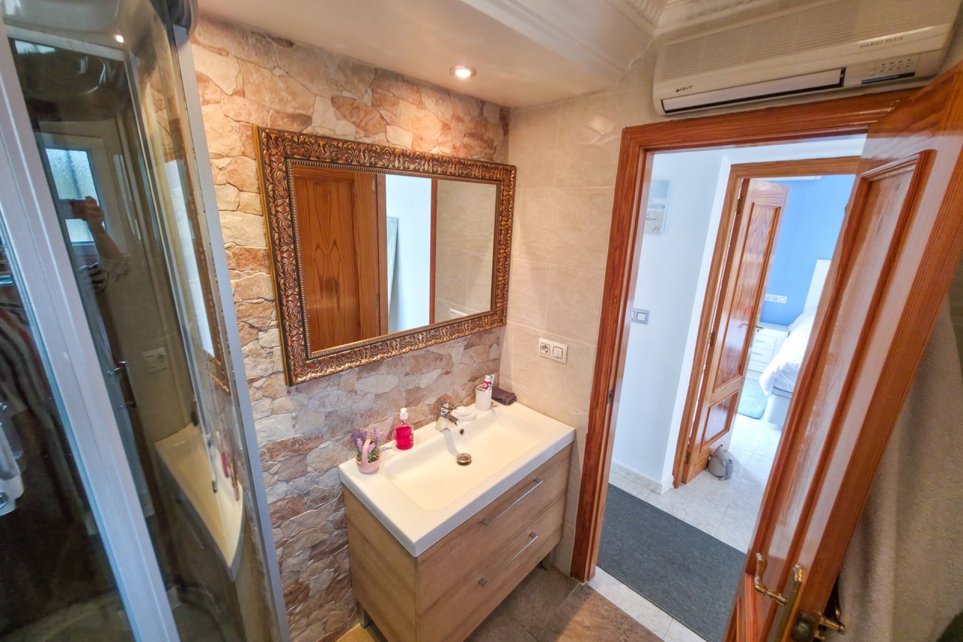 Herverkoop - Villa -
Villamartin - Costa Blanca