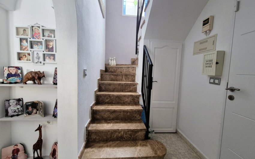 Herverkoop - Villa -
Villamartin - Costa Blanca