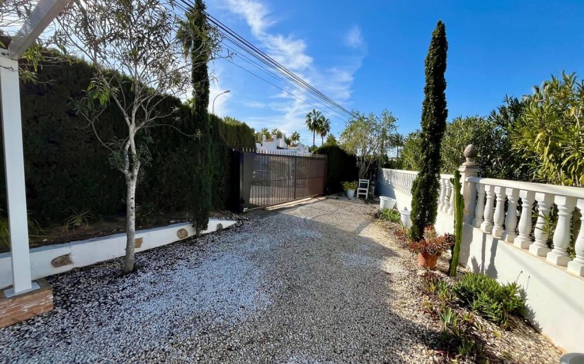 Herverkoop - Villa -
Villamartin - Costa Blanca