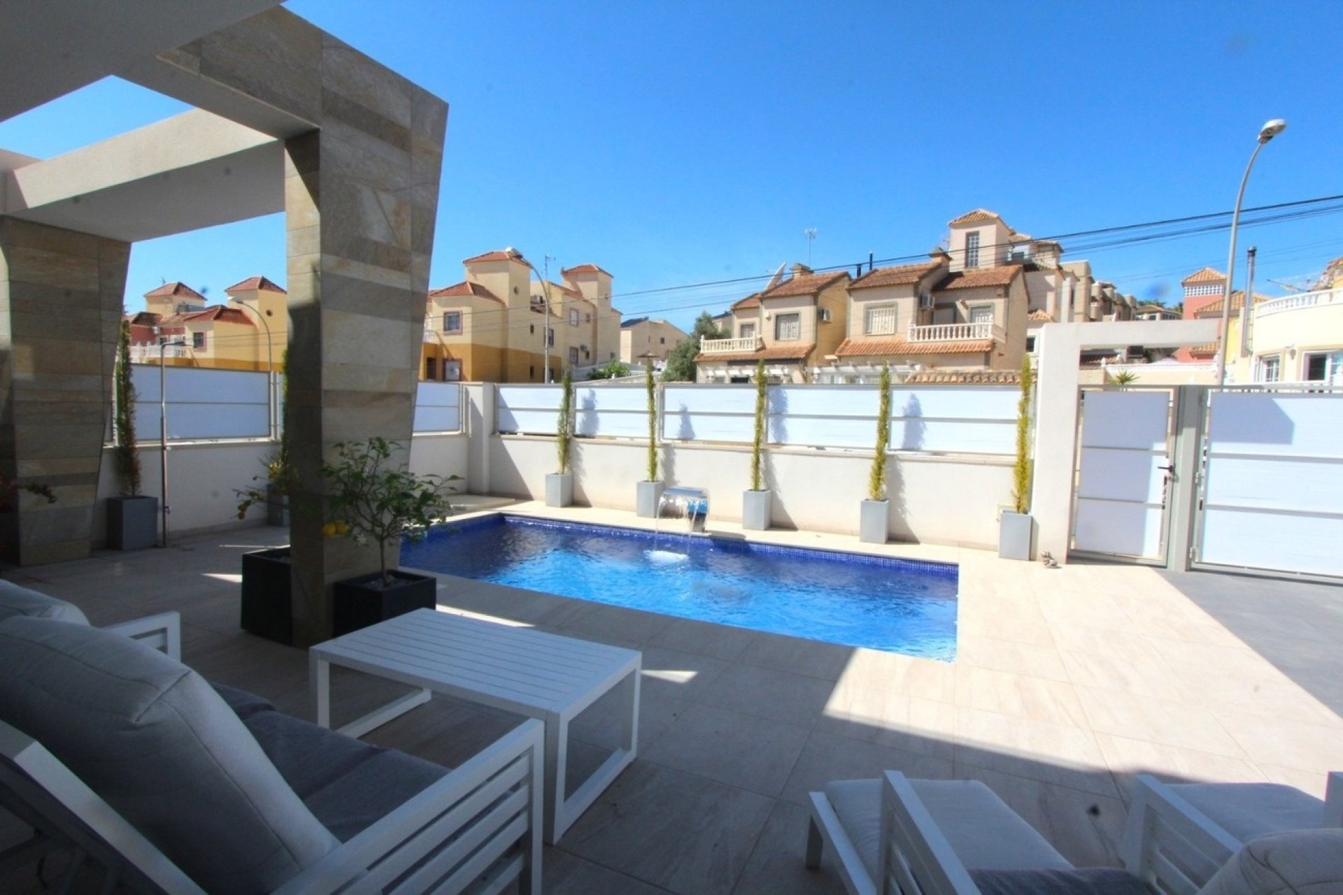 Herverkoop - Villa -
Villamartin - El Galan