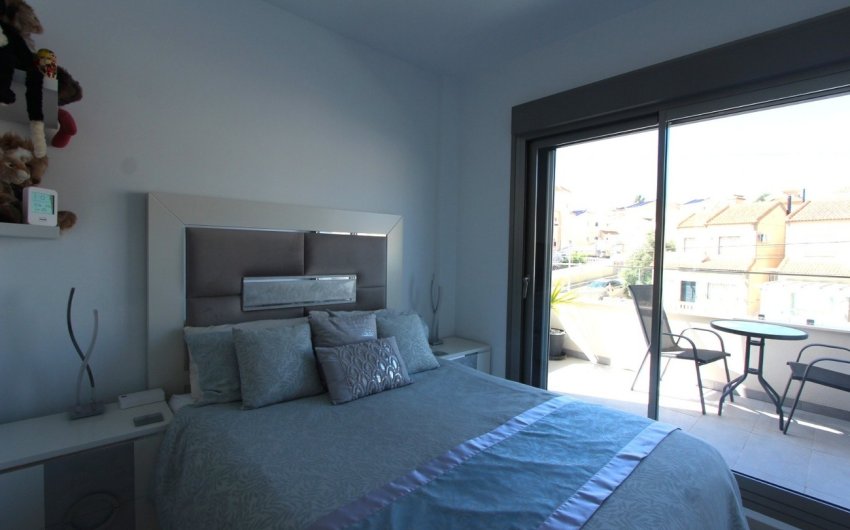 Herverkoop - Villa -
Villamartin - El Galan