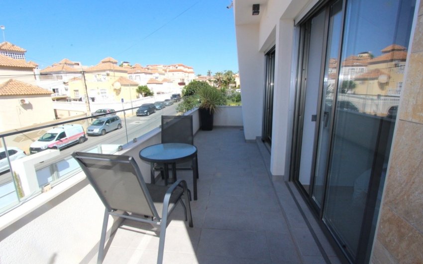 Herverkoop - Villa -
Villamartin - El Galan