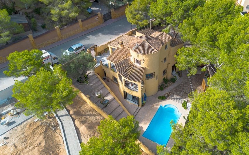 Herverkoop - Villa -
Villamartín - Las Filipinas