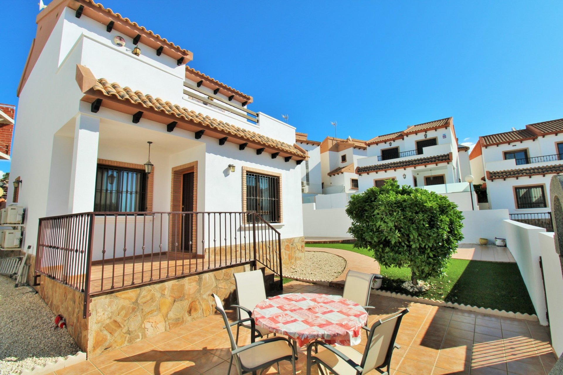 Herverkoop - Villa -
Villamartín - PAU 8