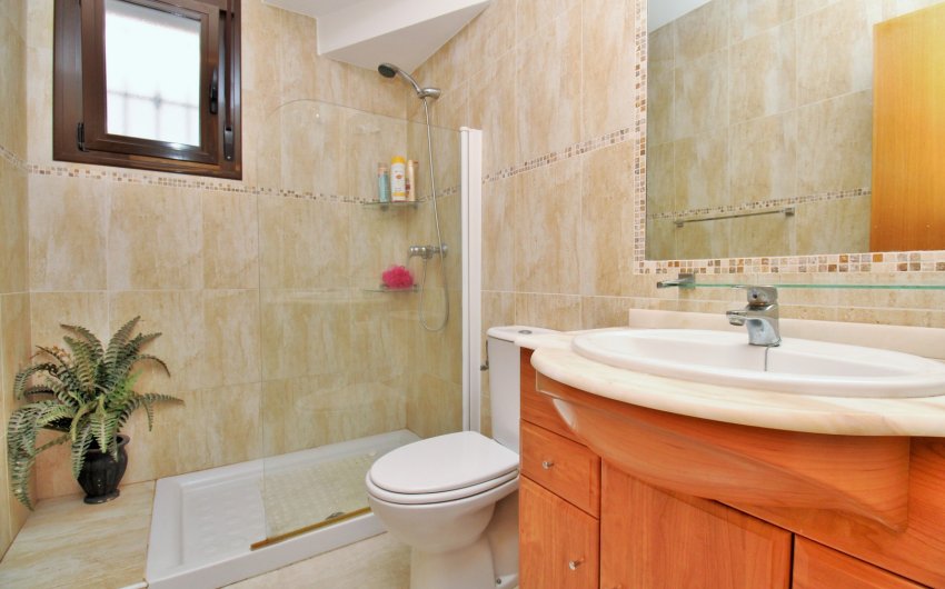 Herverkoop - Villa -
Villamartín - PAU 8