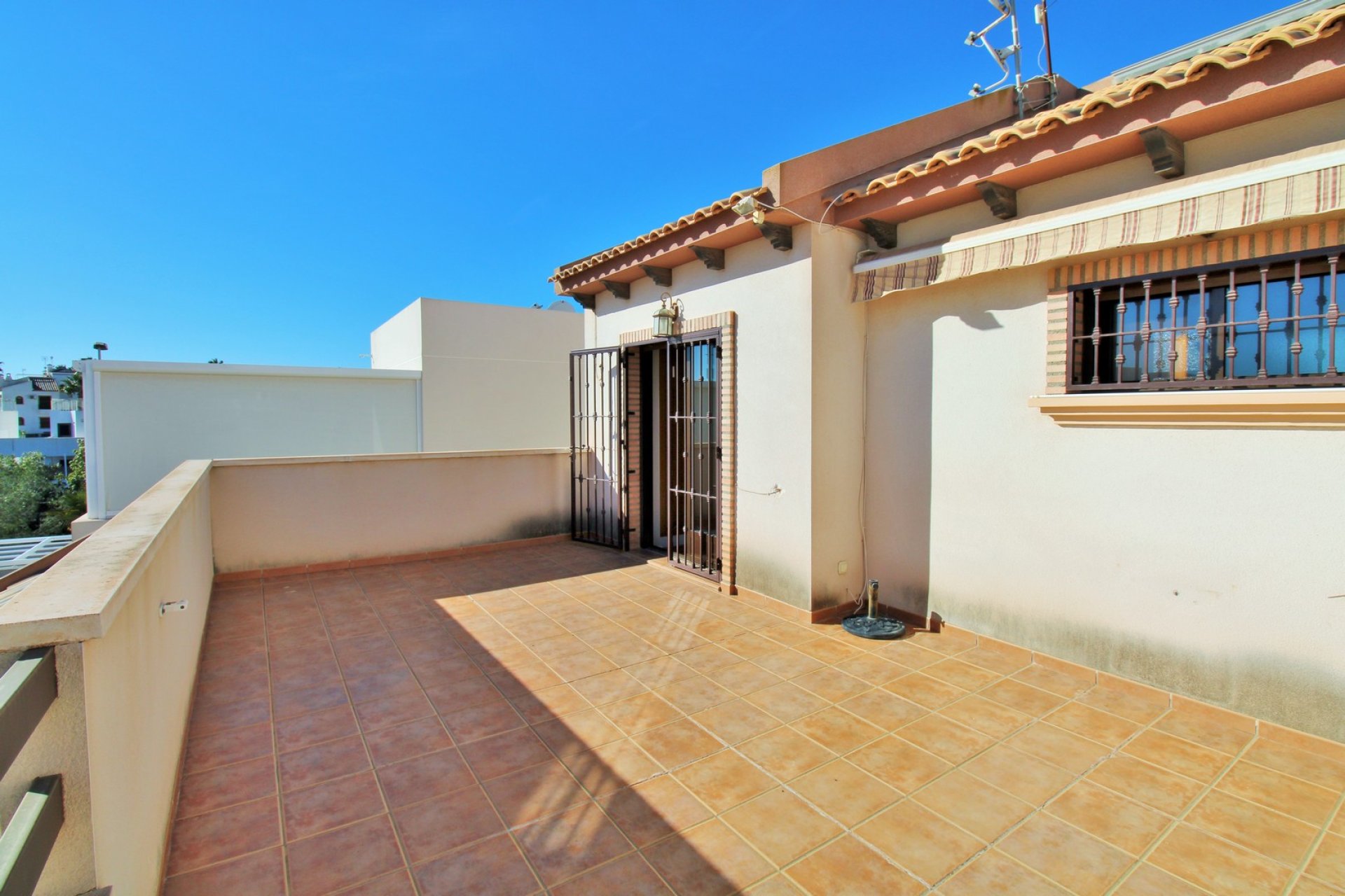 Herverkoop - Villa -
Villamartín - PAU 8